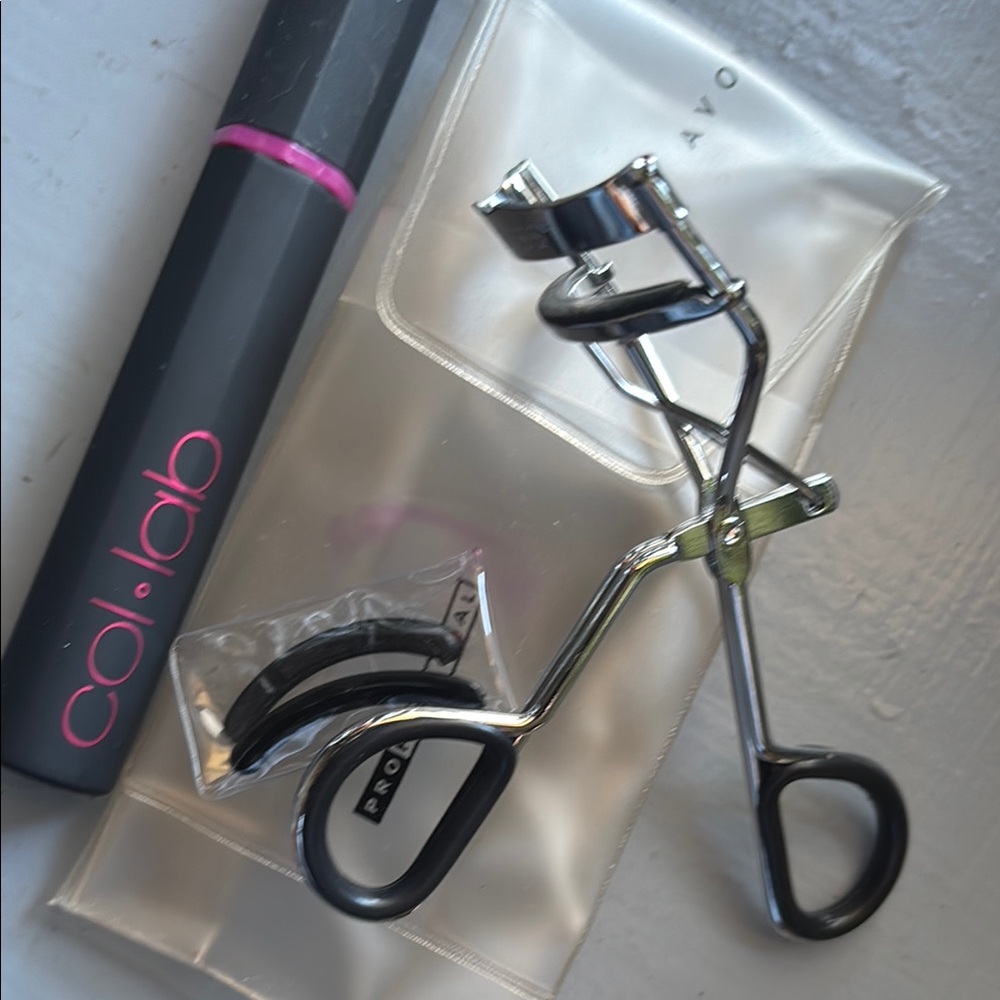 LaCross Eyelash Curler and Col-Lab Mascara Set